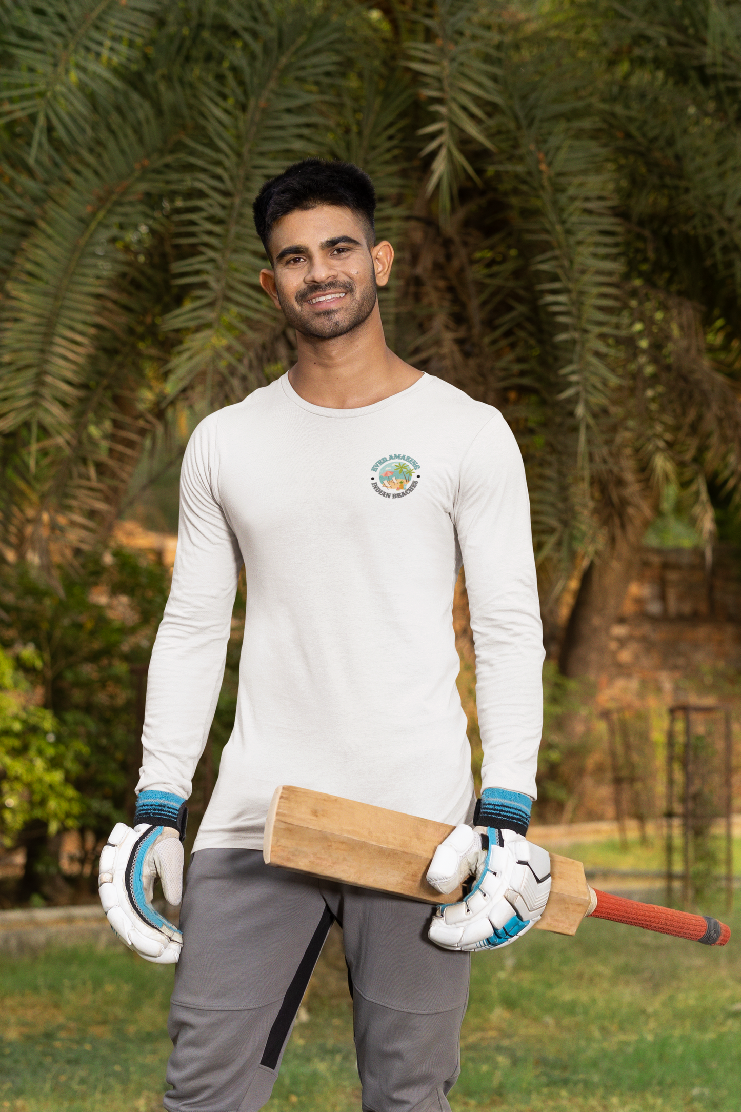 Ever Amazing Indian Beaches Men's Full Sleeve Round Neck T-Shirt White